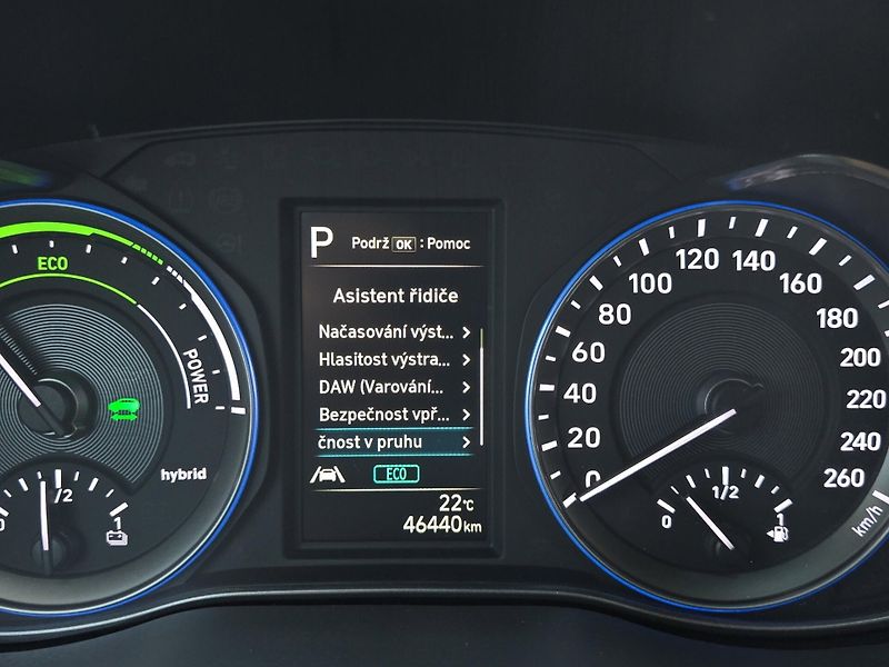 Hyundai Kona (2023) SMART 1.6 GDi HEV 77kW, 1. Maj - fotka 17 z 23
