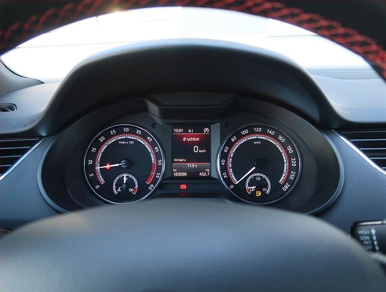 Škoda Octavia (2017) RS 2.0 TDI, Automat - fotka 11 z 17