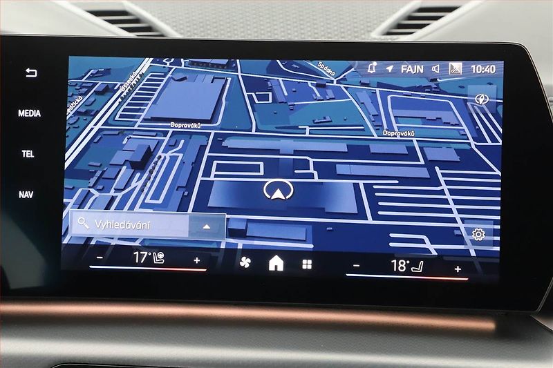 BMW X2 (2025) sDrive20i - fotka 13 z 25