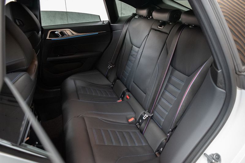 BMW Řada 4 420d xD ///M*ZÁRUKA*N.TOPENÍ* - fotka 11 z 43