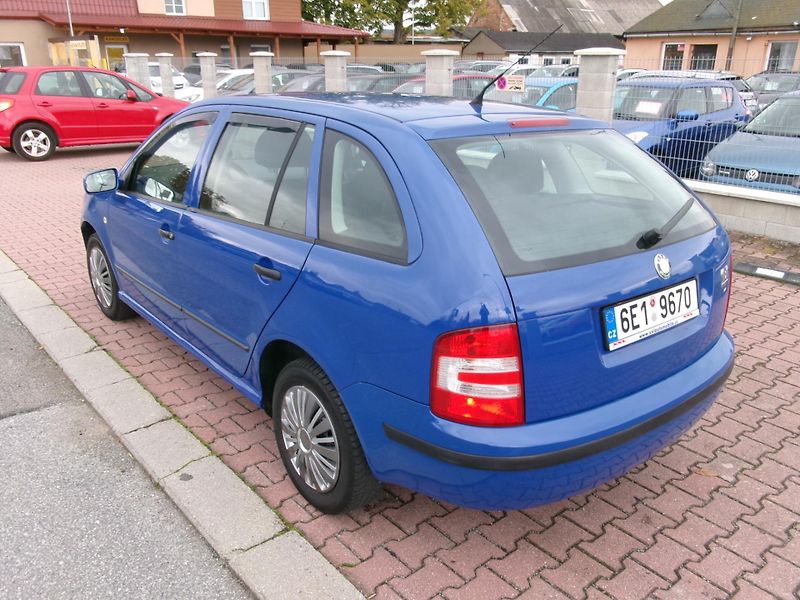 Škoda Fabia (2005) 1,4 16V KLIMA ROZVODY - fotka 6 z 21