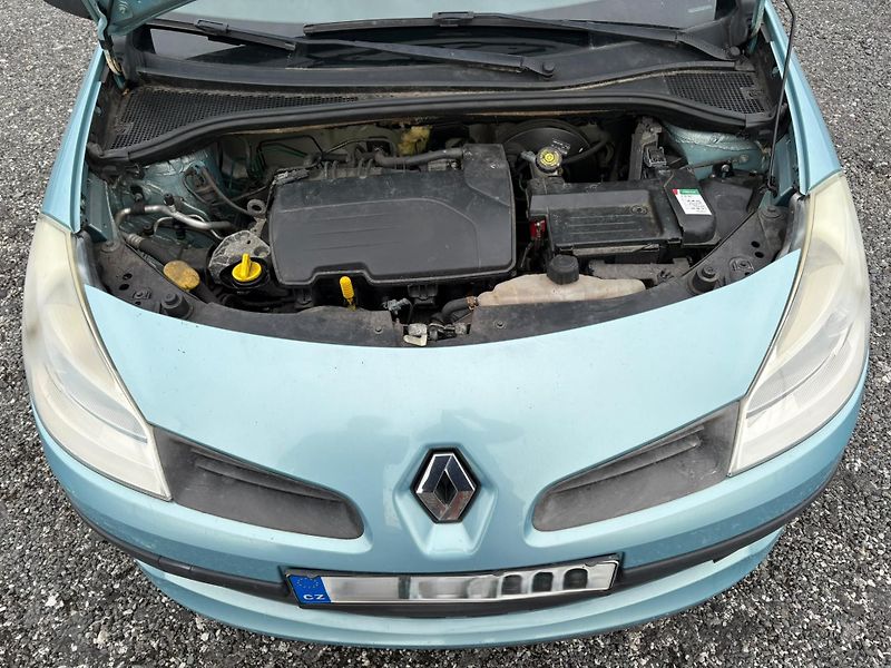 Renault Clio (2008) Renault Clio  - fotka 14 z 15