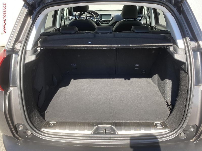 Peugeot 2008 (2017) 1.2PT, Crossway, navi, panor - fotka 7 z 17