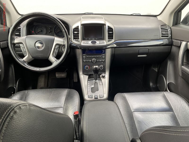 Chevrolet Captiva (2012) 2.2 VCDi 4X4, LTZ, AT, šíbr - fotka 8 z 21