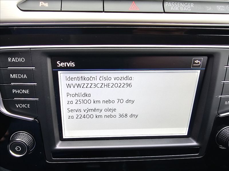 Volkswagen Passat B8 2,0 TDi 110KW Highline - fotka 21 z 45