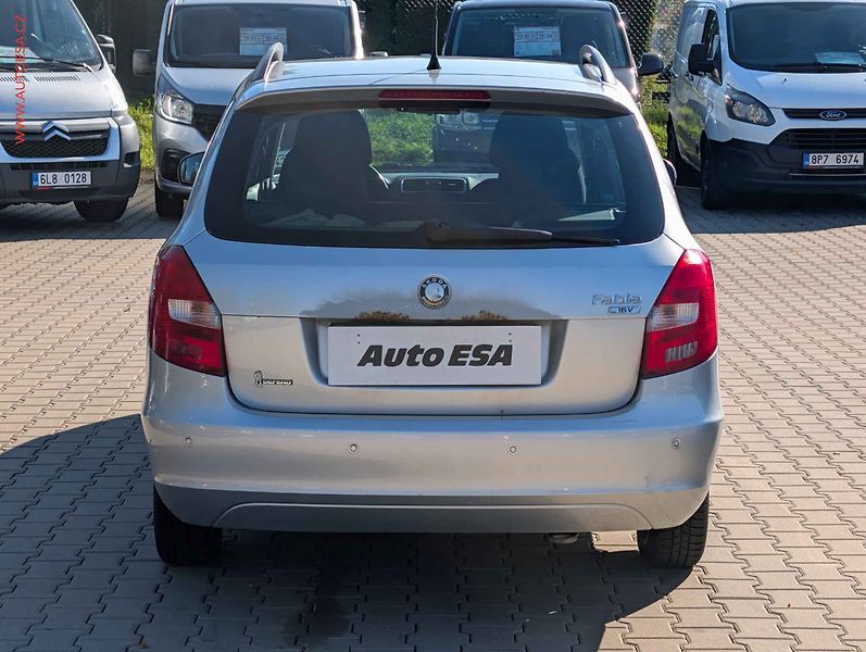 Škoda Fabia (2009) 1.4i, ČR, Elegance - fotka 5 z 18