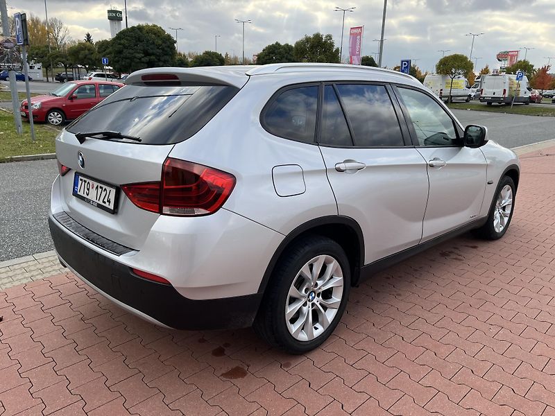 BMW X1 XDRIVE 18D - fotka 4 z 25