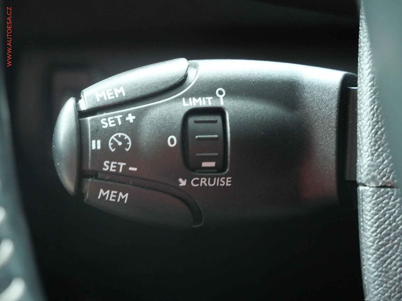 Peugeot 308 (2018) 1.2 PT, ČR, Active - fotka 17 z 21