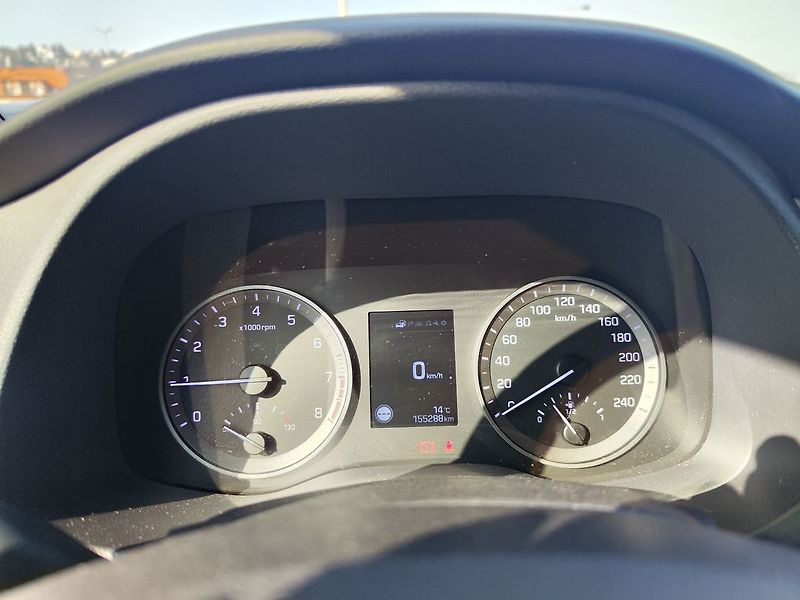 Hyundai Tucson 1.6 T-GDI/130kW Trikolor - fotka 14 z 29