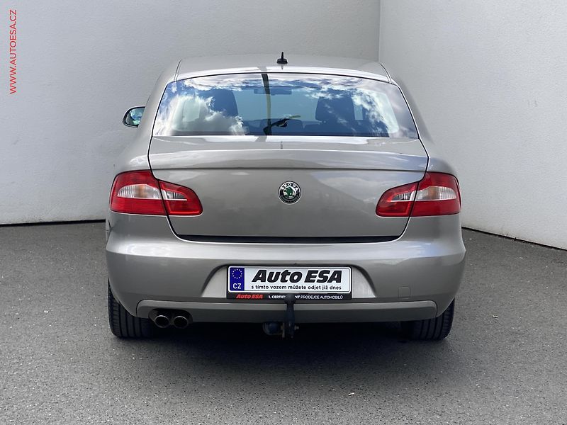 Škoda Superb (2010) 2.0 TDi, Klima - fotka 5 z 15