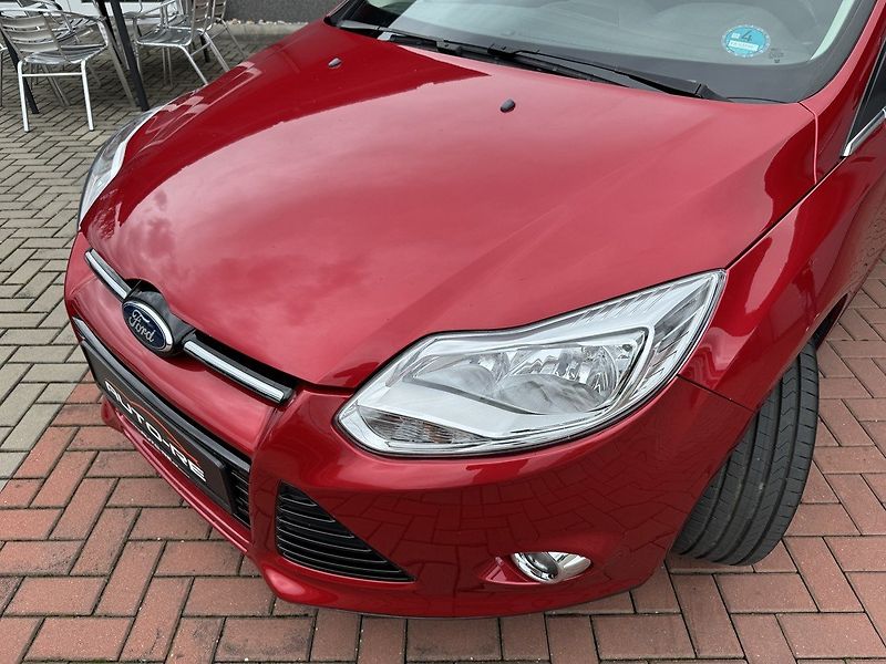 Ford Focus (2011) 1.6 Ti-VCT Digi Klima Tempomat - fotka 34 z 48