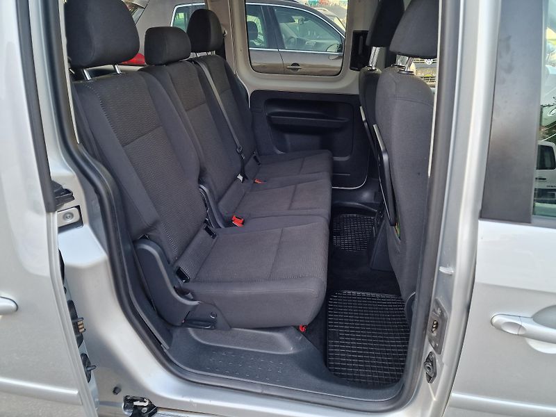Volkswagen Caddy MAXI 2,0TDI 7MÍST NAVIGACE  - fotka 11 z 21