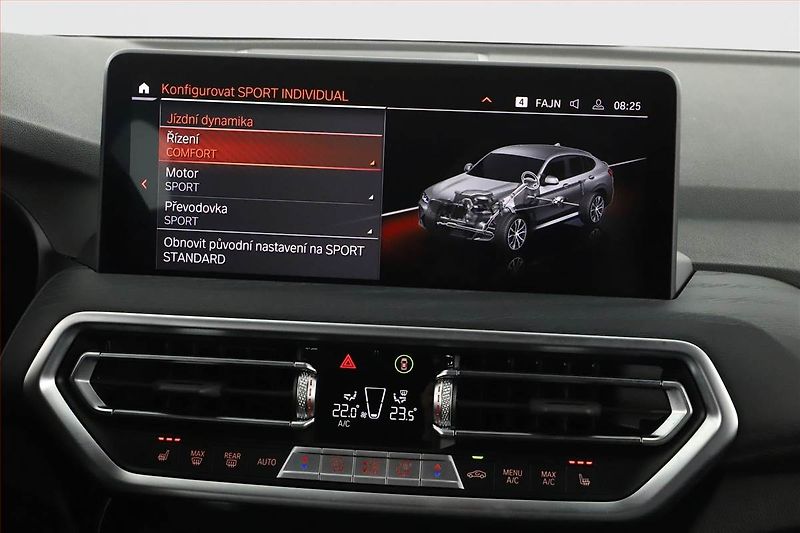 BMW X4 (2024) xDrive20i - fotka 15 z 25