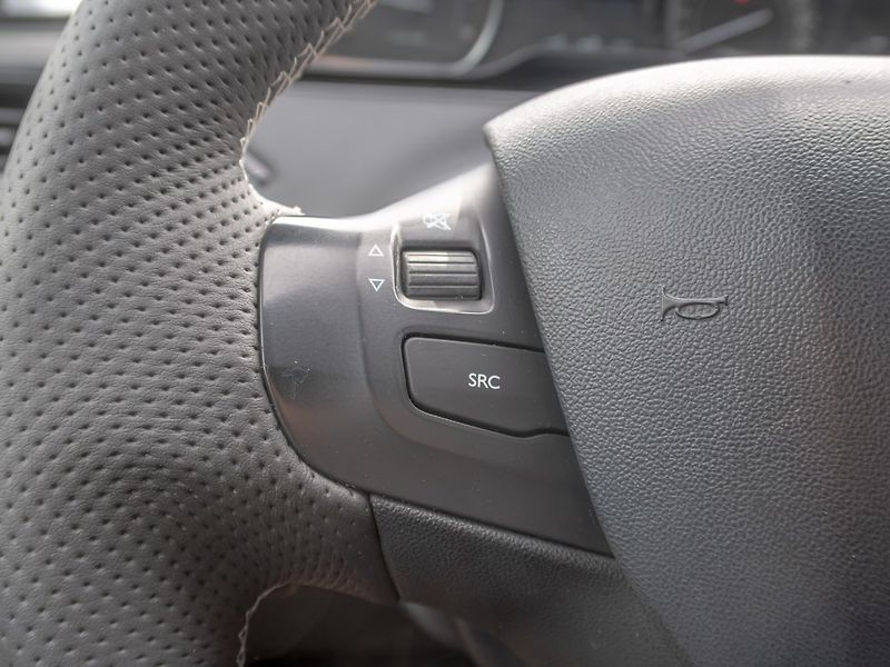 Peugeot 208 (2016) ČR 1.6HDI – PO SERVISU - fotka 15 z 45