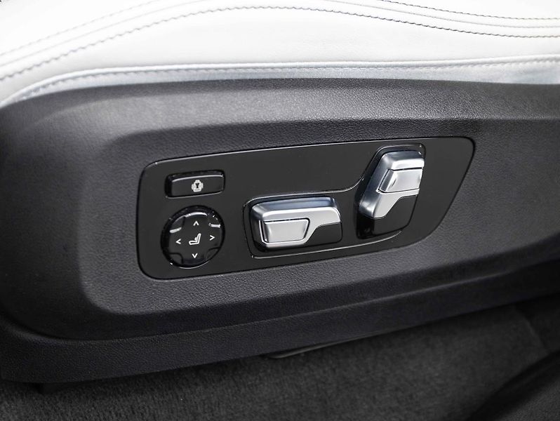 BMW X5 xDrive50e - fotka 20 z 23