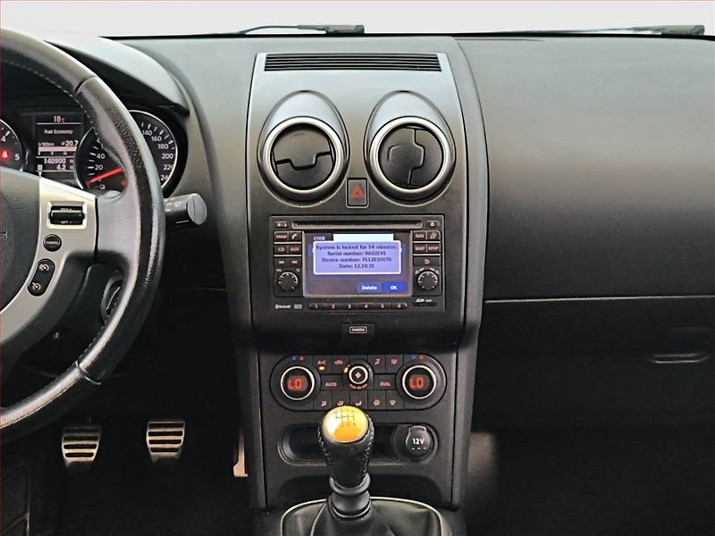 Nissan Qashqai (2013) 1.6 dCi, 4X4, Serv.kniha - fotka 12 z 20