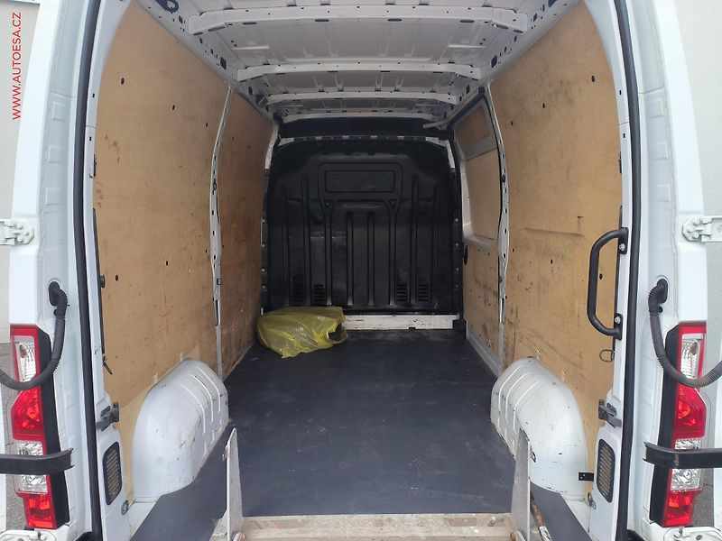 Renault Master (2020) 2.3dCi L2H2, 110kW, AC - fotka 10 z 25