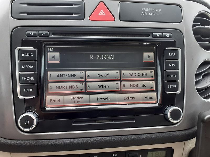 Volkswagen Tiguan (2010) 2.0 TSi R-Line 4x4 - fotka 12 z 34