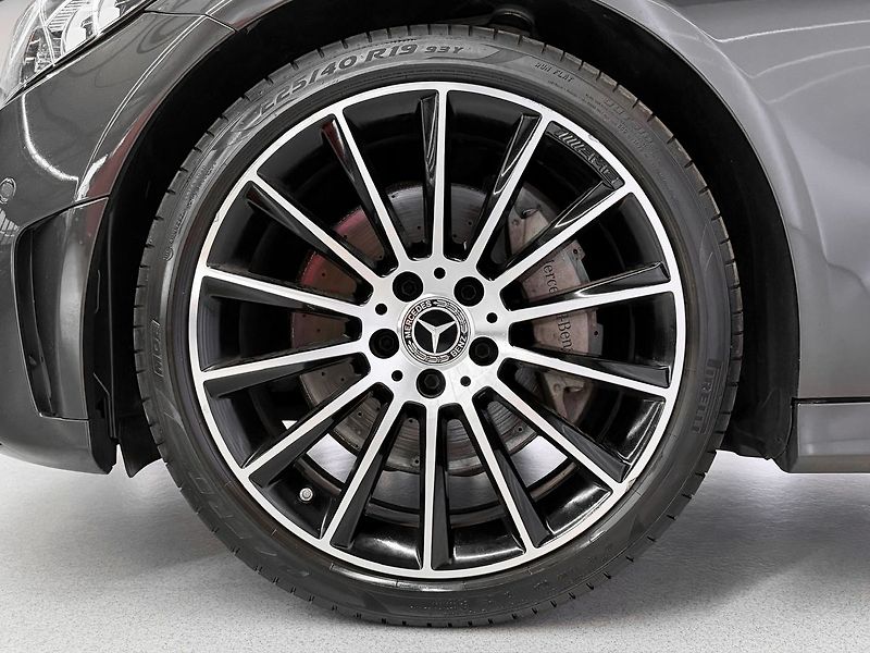 Mercedes-Benz Třídy C 300d AMG, WEBASTO, BURMESTER, - fotka 9 z 25