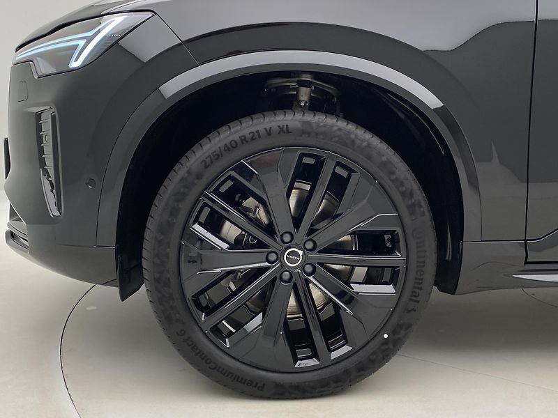 Volvo XC90 (2026) B5 AWD AUT BLACK EDITION PLUS  - fotka 18 z 71