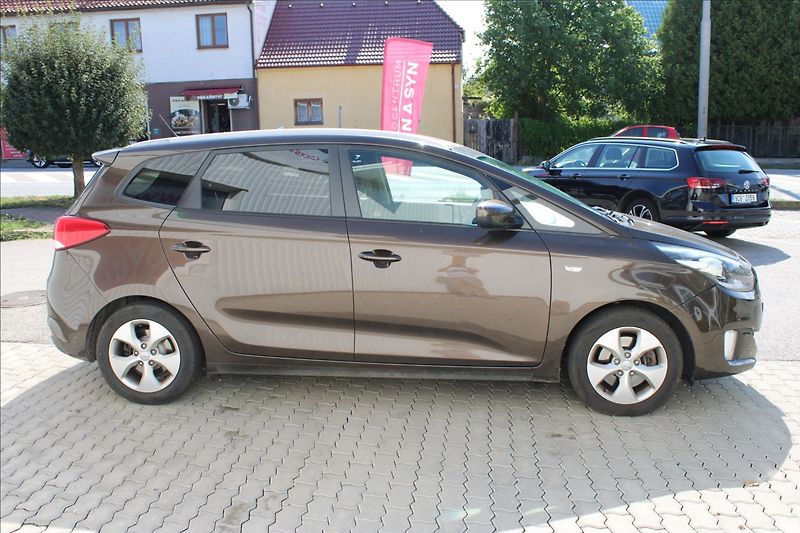 Kia Carens 1,6 GDi 99KW pěkný stav - fotka 3 z 4