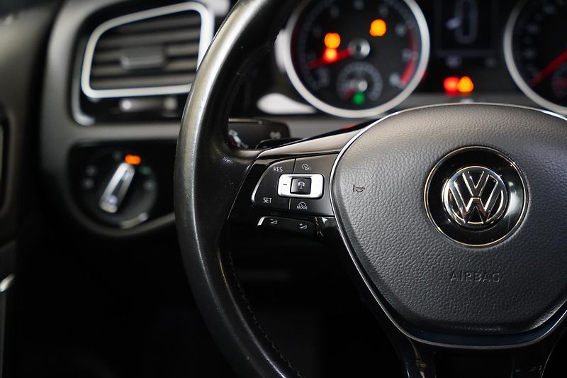Volkswagen Golf - fotka 15 z 30