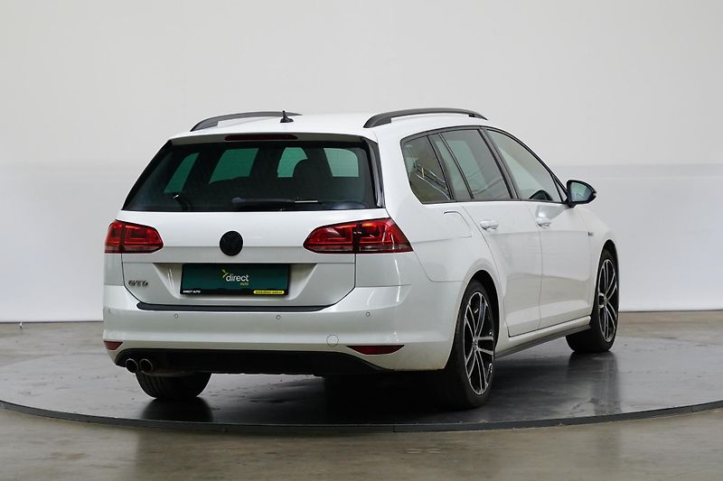 Volkswagen Golf - fotka 3 z 6