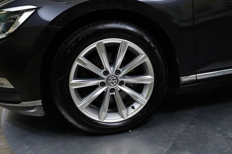 Volkswagen Passat - fotka 10 z 24