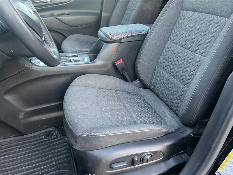 Chevrolet Equinox 1,5 i 127kW,4x4, Automat, Navi - fotka 16 z 19