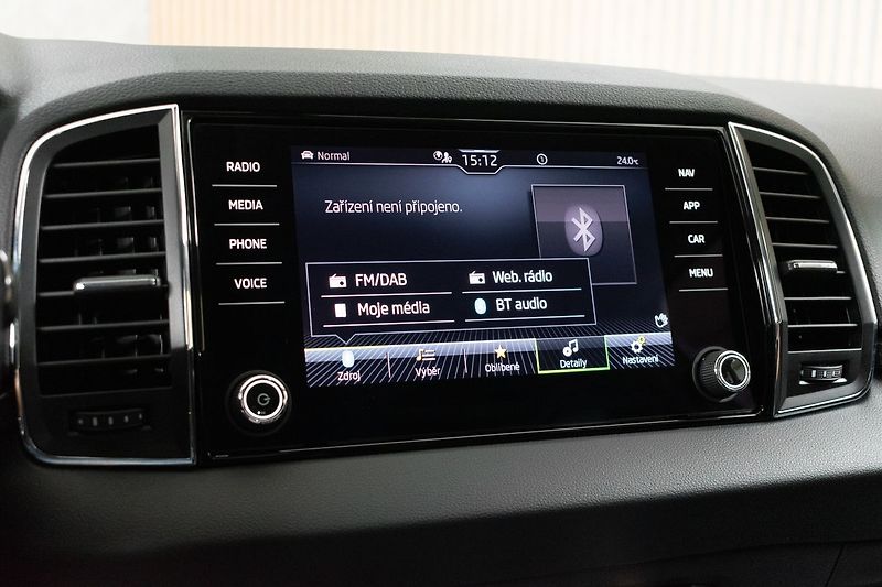 Škoda Karoq 2.0 TDI 4x4*TAŽNÉ*STYLE*ČR 1.M - fotka 25 z 41