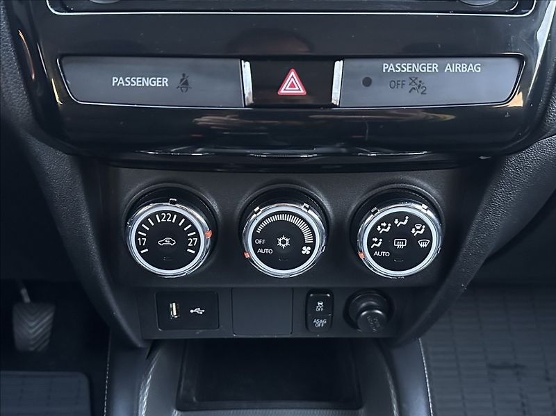 Mitsubishi ASX 1,6 117PS  Invite+ Audio - fotka 26 z 49