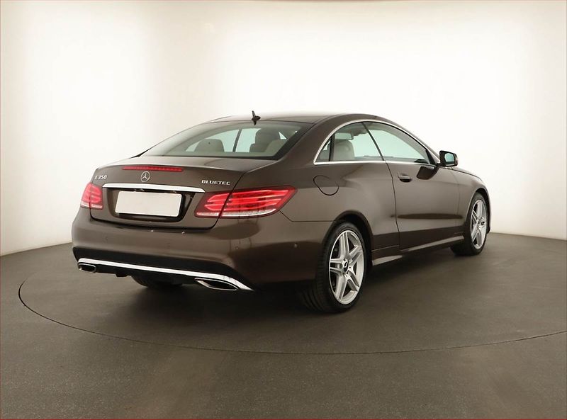 Mercedes-Benz Třídy E (2013) E 350 BlueTEC - fotka 5 z 17