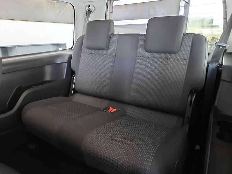 Volkswagen Caddy (2018) Maxi 1.4 TSI (92kW/125k) 7 mís - fotka 10 z 23