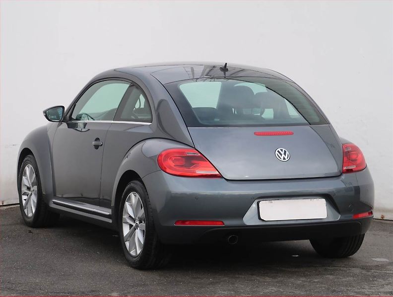 Volkswagen Beetle (2016) 1.2 TSI, Bi-Xenony, Tempomat - fotka 4 z 19