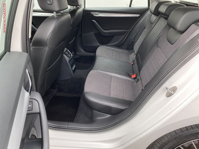 Škoda Octavia (2013) 1.4 TSi, Elegance, DSG - fotka 10 z 19