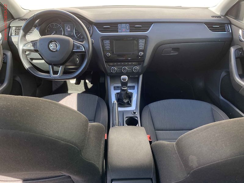 Škoda Octavia (2015) 1.4 TSi, Elegance, bixen - fotka 8 z 17