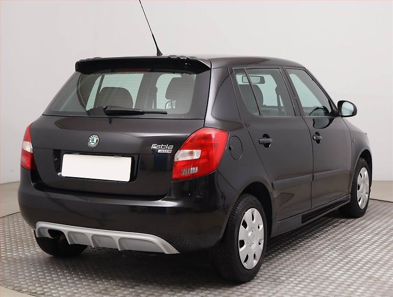 Škoda Fabia (2010) 1.2 12V, Serv.kniha, po STK - fotka 5 z 15