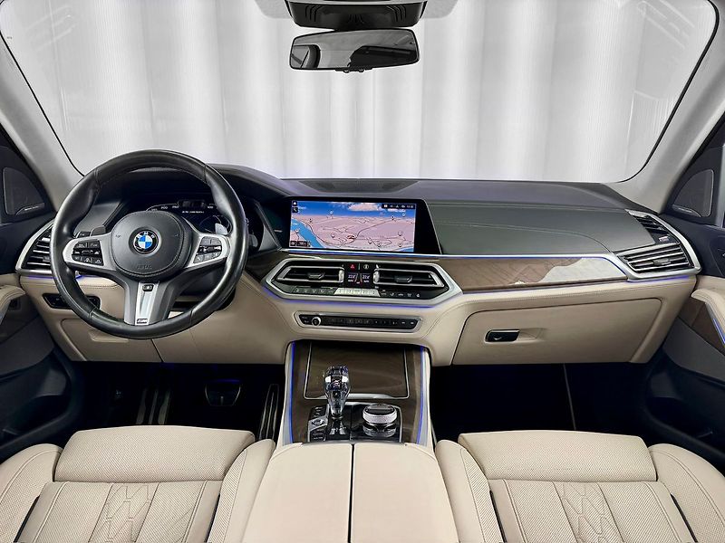 BMW X5 M50i xDrive, LASER, MASÁŽE, HE - fotka 9 z 34