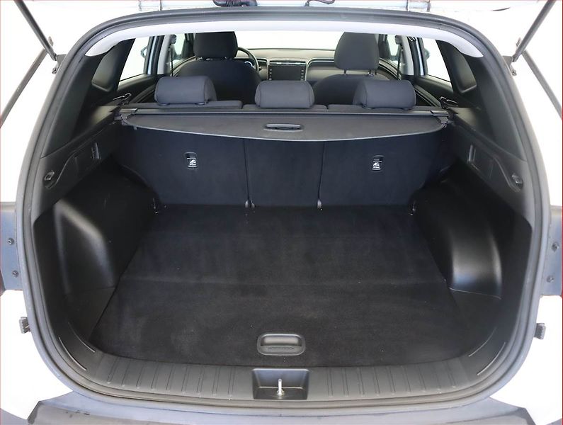 Hyundai Tucson (2021) Family 1.6 T-GDI, Serv.kniha - fotka 14 z 20