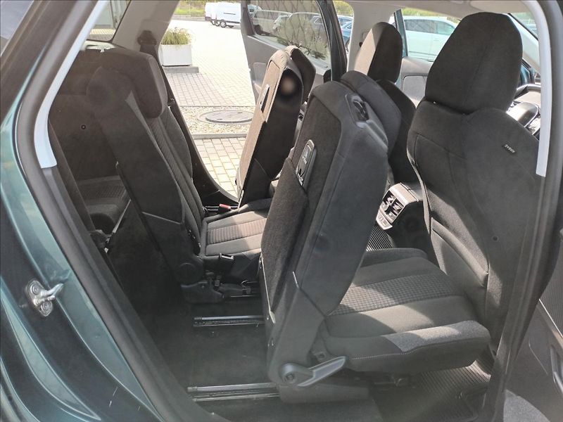 Peugeot 5008 1,6 HDI,88KW,ČR,7MÍST,NAVI,TZ, - fotka 28 z 46