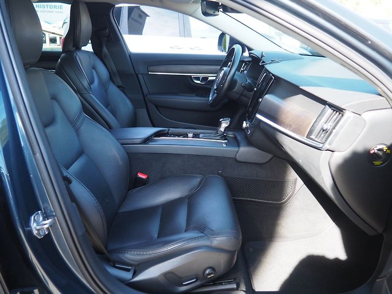 Volvo V90 (2018) D5, 173 kW, AWD, AT - fotka 19 z 46