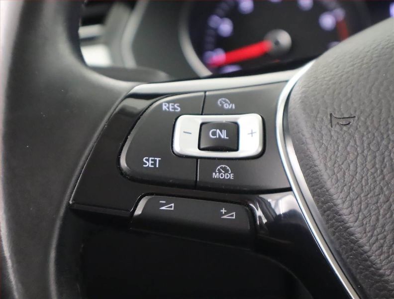 Volkswagen Passat (2017) Comfortline 1.8 TSI, ČR,1.maj - fotka 15 z 21