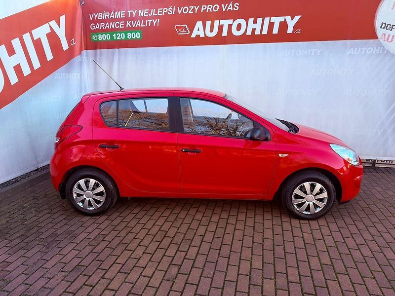 Hyundai i20 1.2, ČR, 1.Maj, Klimatizace - fotka 5 z 18
