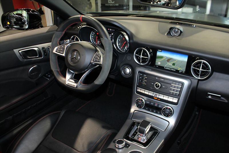 Mercedes-Benz SLC 43 AMG Roadster 287kW/Performa - fotka 18 z 35
