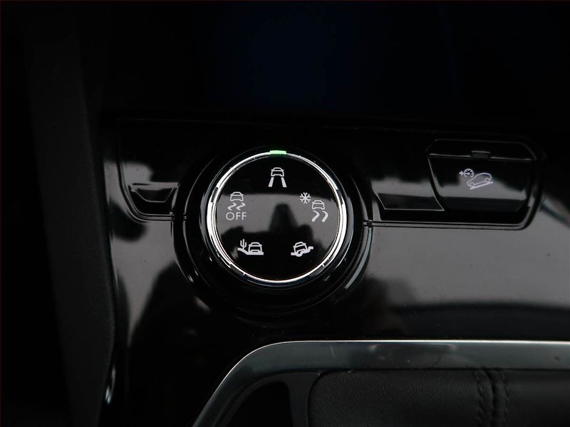 Peugeot 5008 (2022) 1.5 BlueHDi - fotka 17 z 23