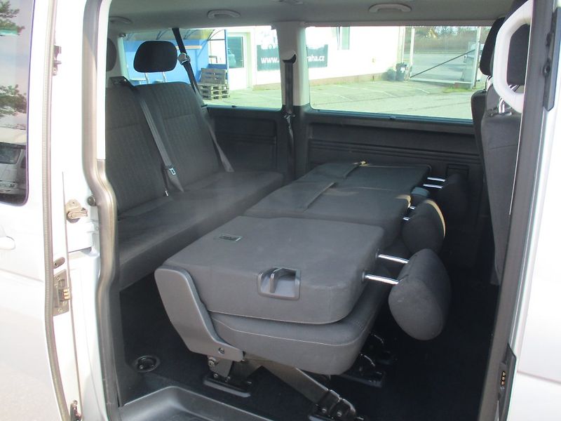 Volkswagen Caravelle T6 2.0 TDI 110kw  9 míst,Navi, - fotka 29 z 31