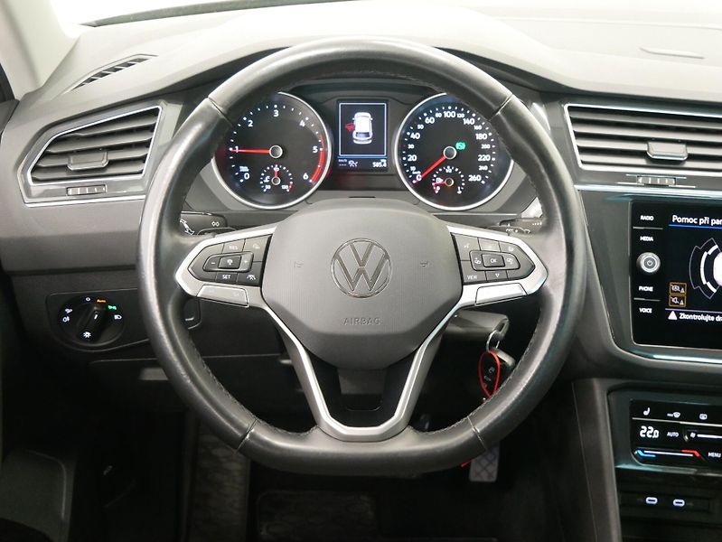 Volkswagen Tiguan - fotka 17 z 28