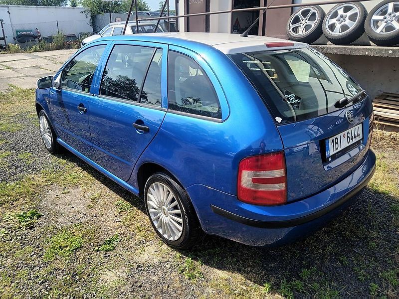 Škoda Fabia 1.4 MPI Combi Classic - fotka 3 z 17