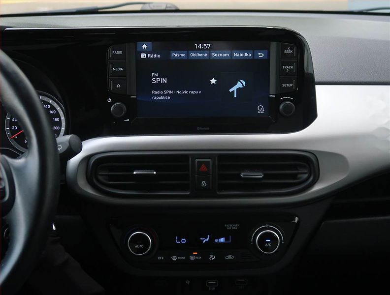 Hyundai i10 (2021) Style 1.0, Serv.kniha - fotka 12 z 20