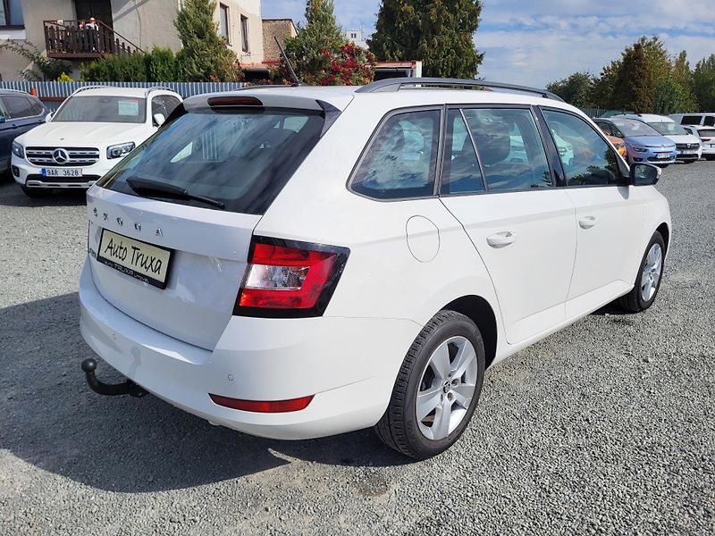 Škoda Fabia 1.0 TSI AMBITION Combi TOUR - fotka 4 z 46